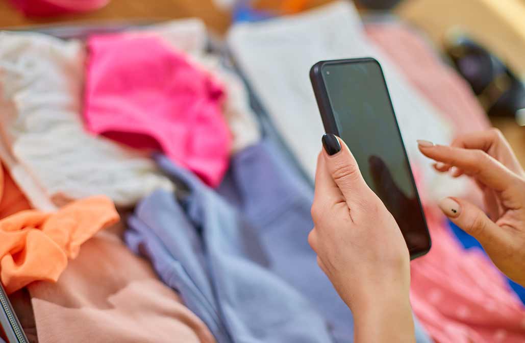 service-24-hour-laundromat-pickup-delivery-laundry-wash-fold-dry-cleaners-25